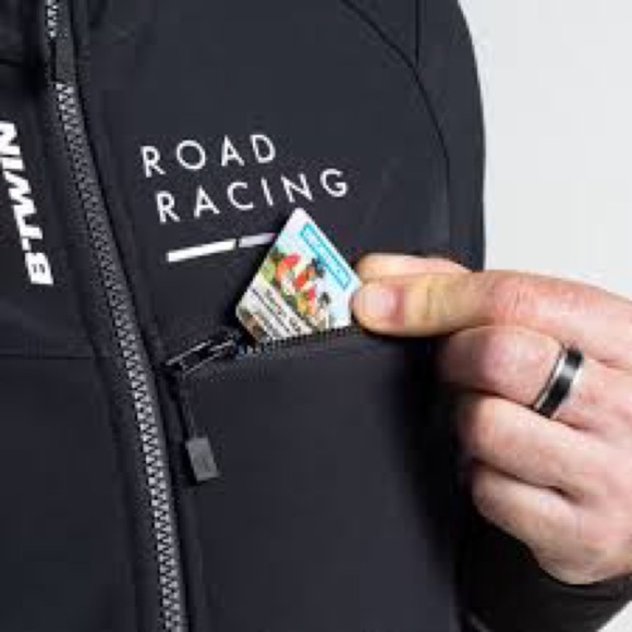 BTWIN Black Road Cycling Water Proof Jacket - Picture 7 of 7